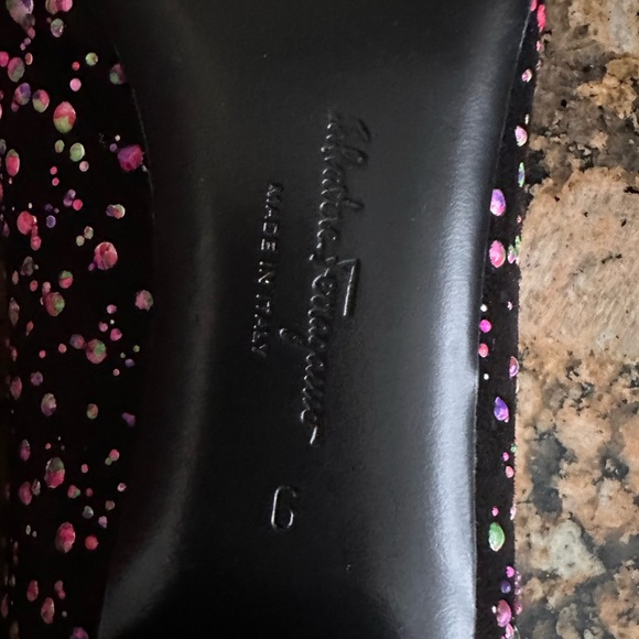 Salvatore Ferragamo Women's Vara Multicolor Paint Splatter Low Heel Pumps - Picture 10 of 10